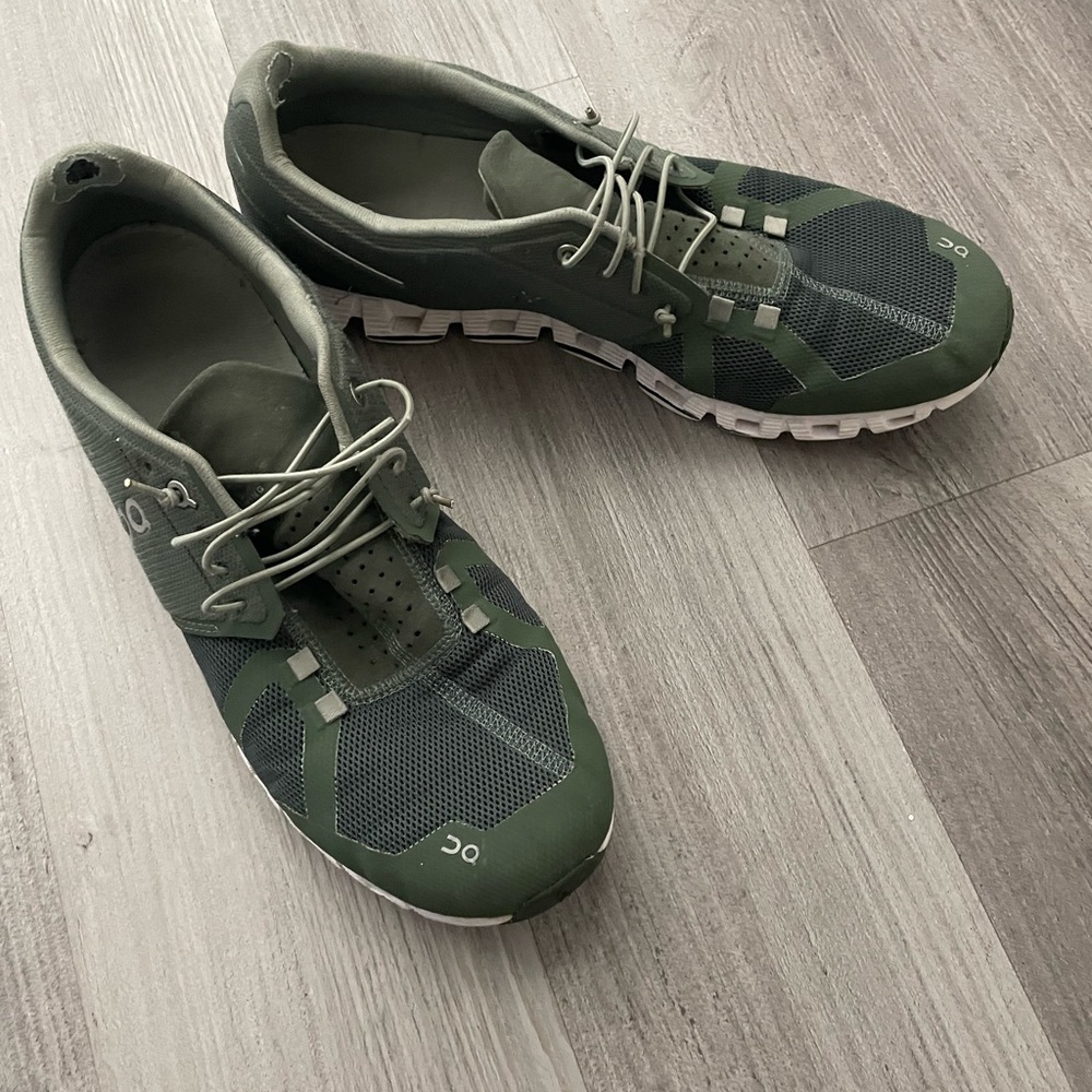 Oncloud men’s shoes size 11.5